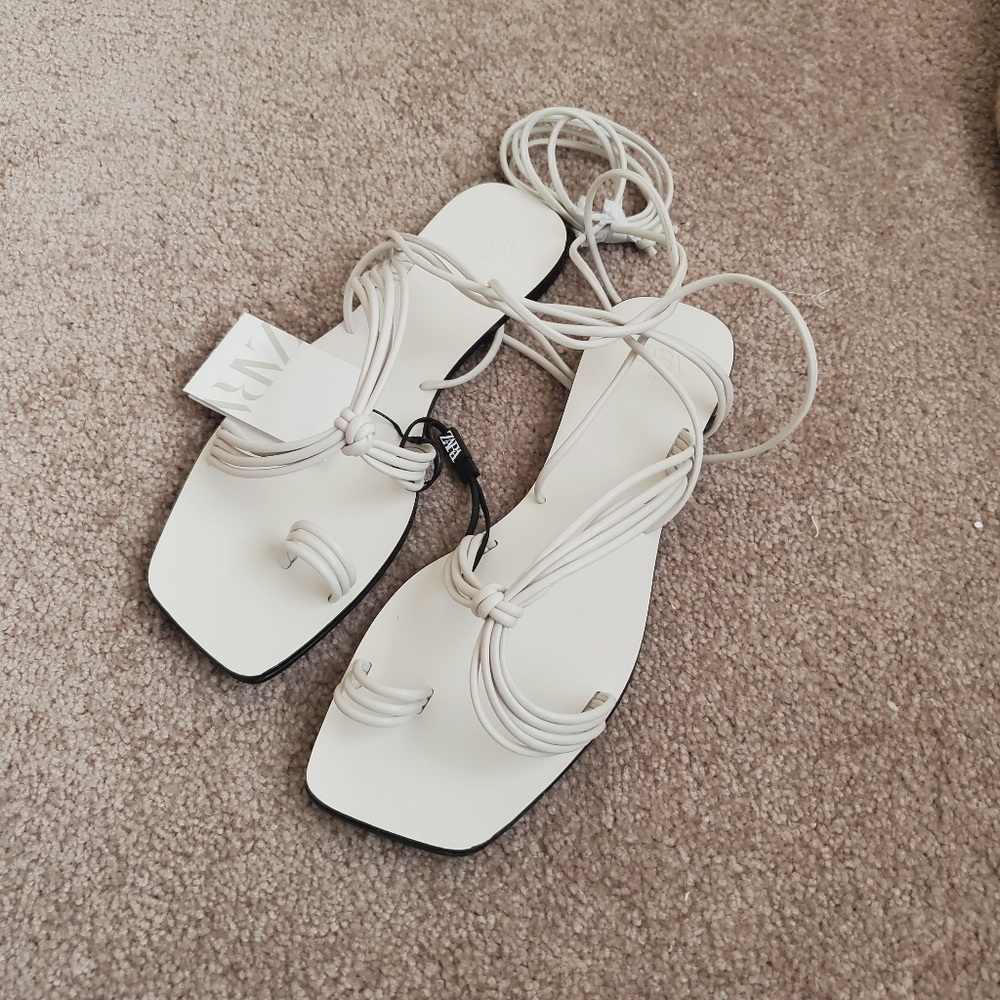 Zara* Tied Flat Sandals White - Picture 5 of 5